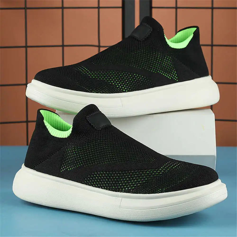 ถุงน่องแพลตฟอร์มรองเท้าสีน้ำตา - Badminton News บทวิจารณ์และราคา